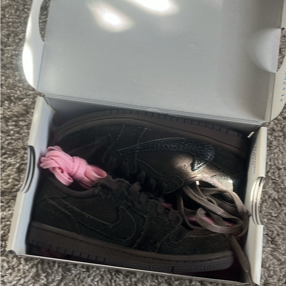 9c Travis Scott